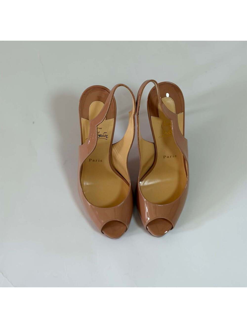 Christian Louboutin - Picture 8 of 9